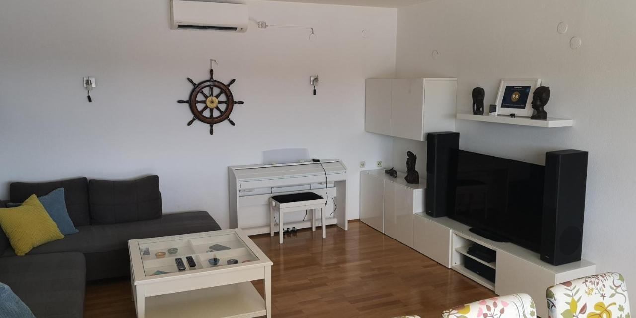 Truly Mediterranean Apartment "Spark" กอร์จูลา ภายนอก รูปภาพ