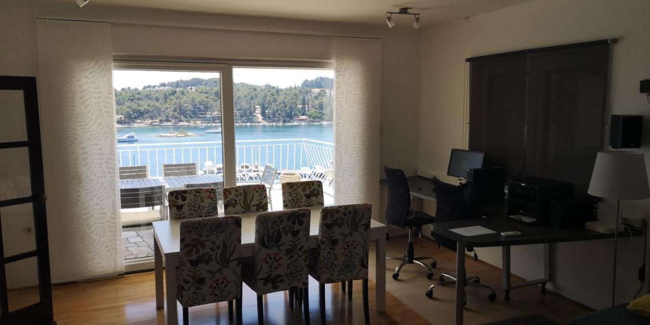 Truly Mediterranean Apartment "Spark" กอร์จูลา ภายนอก รูปภาพ