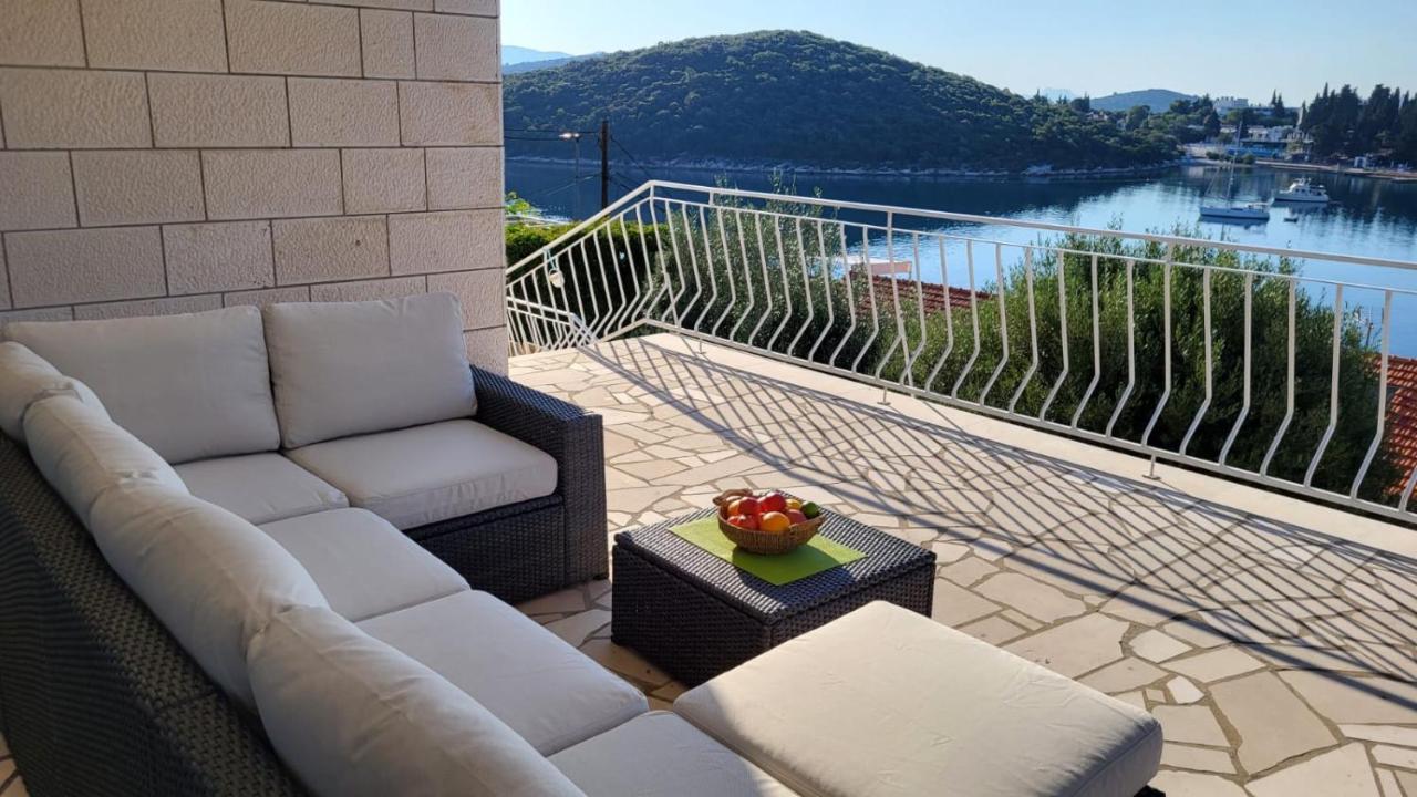 Truly Mediterranean Apartment "Spark" กอร์จูลา ภายนอก รูปภาพ
