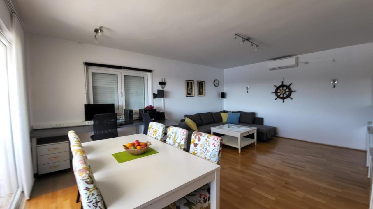 Truly Mediterranean Apartment "Spark" กอร์จูลา ภายนอก รูปภาพ