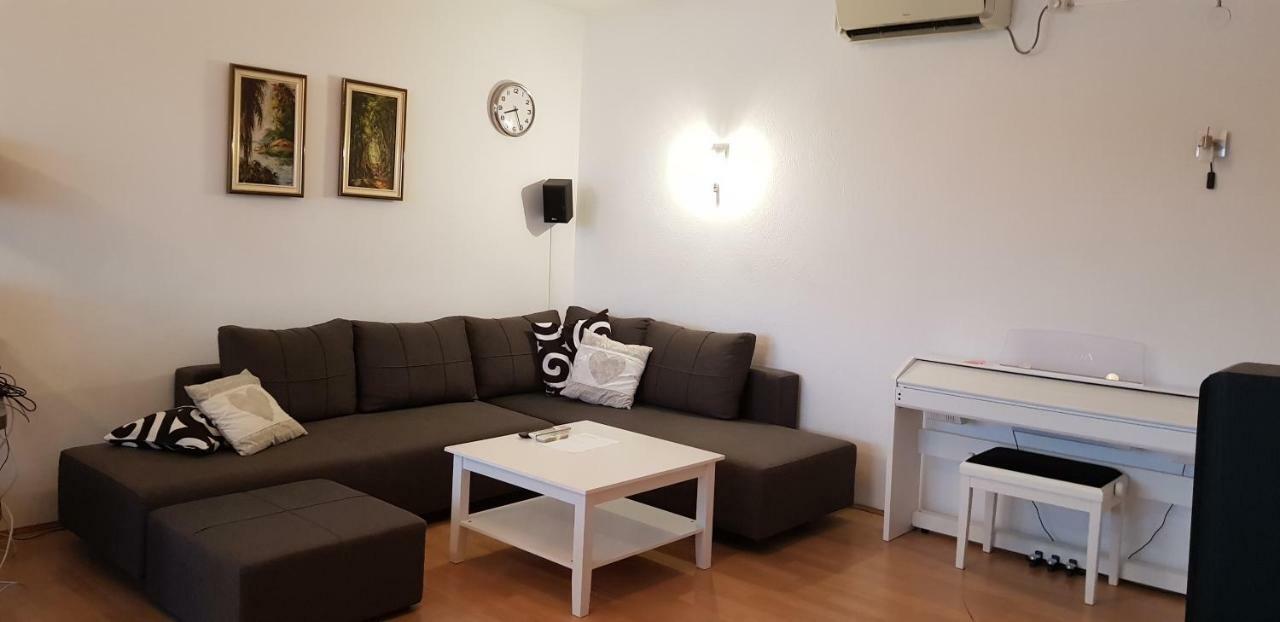 Truly Mediterranean Apartment "Spark" กอร์จูลา ภายนอก รูปภาพ