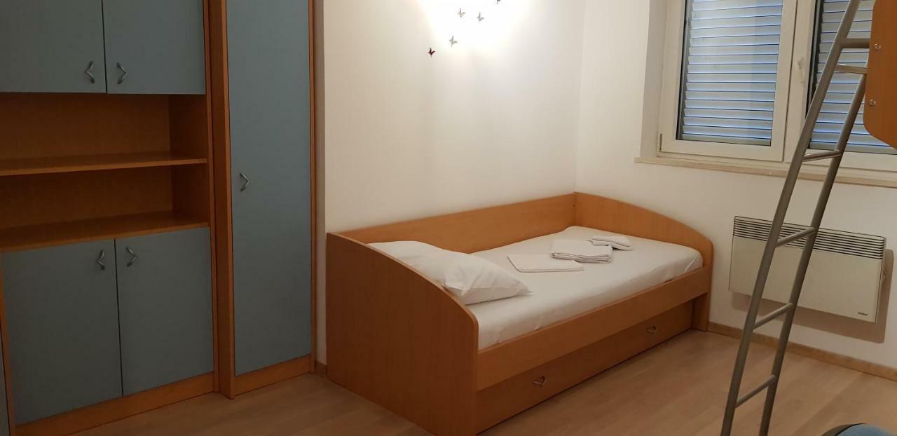 Truly Mediterranean Apartment "Spark" กอร์จูลา ภายนอก รูปภาพ